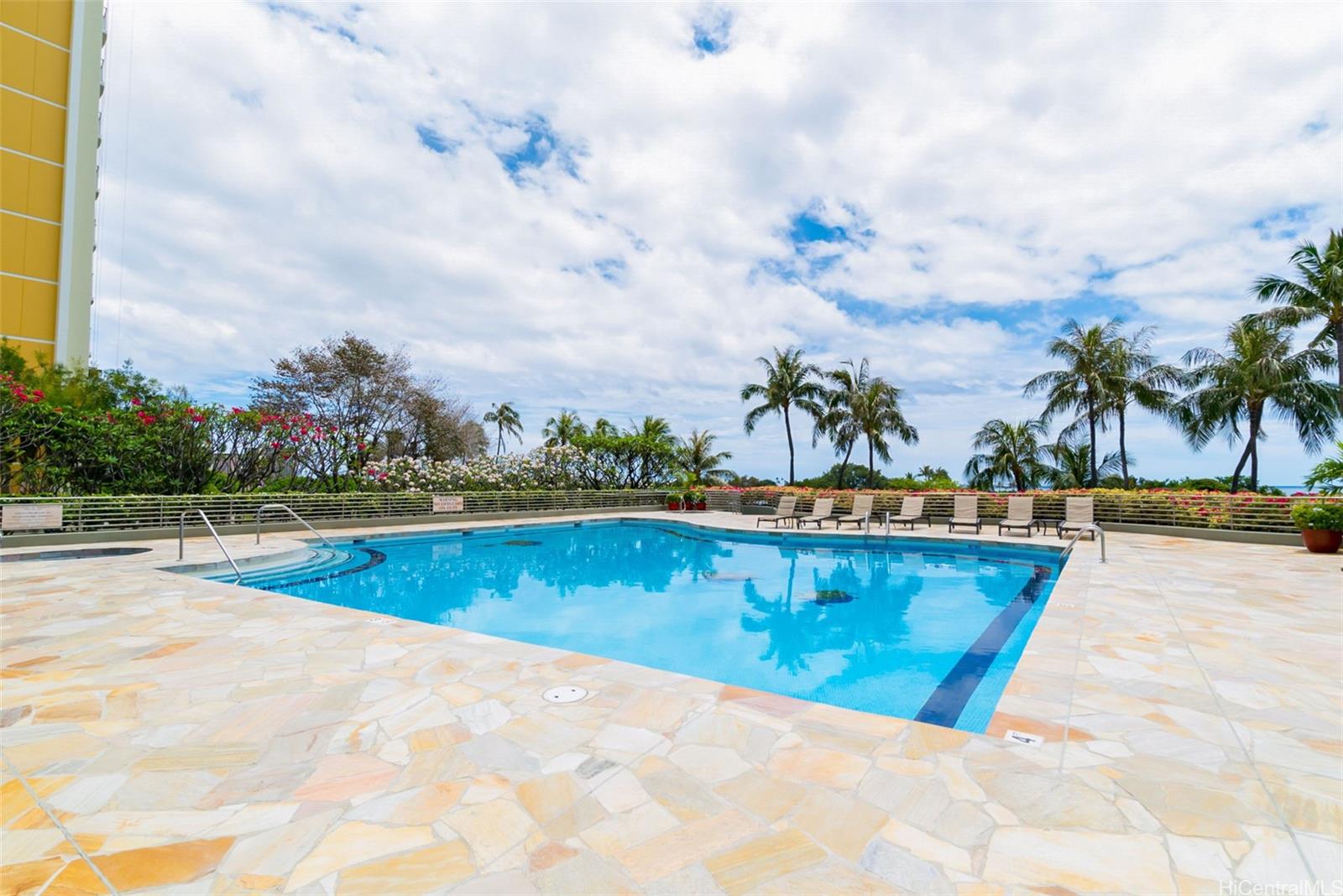 Nauru Tower condo # 1507, Honolulu, Hawaii - photo 22 of 23