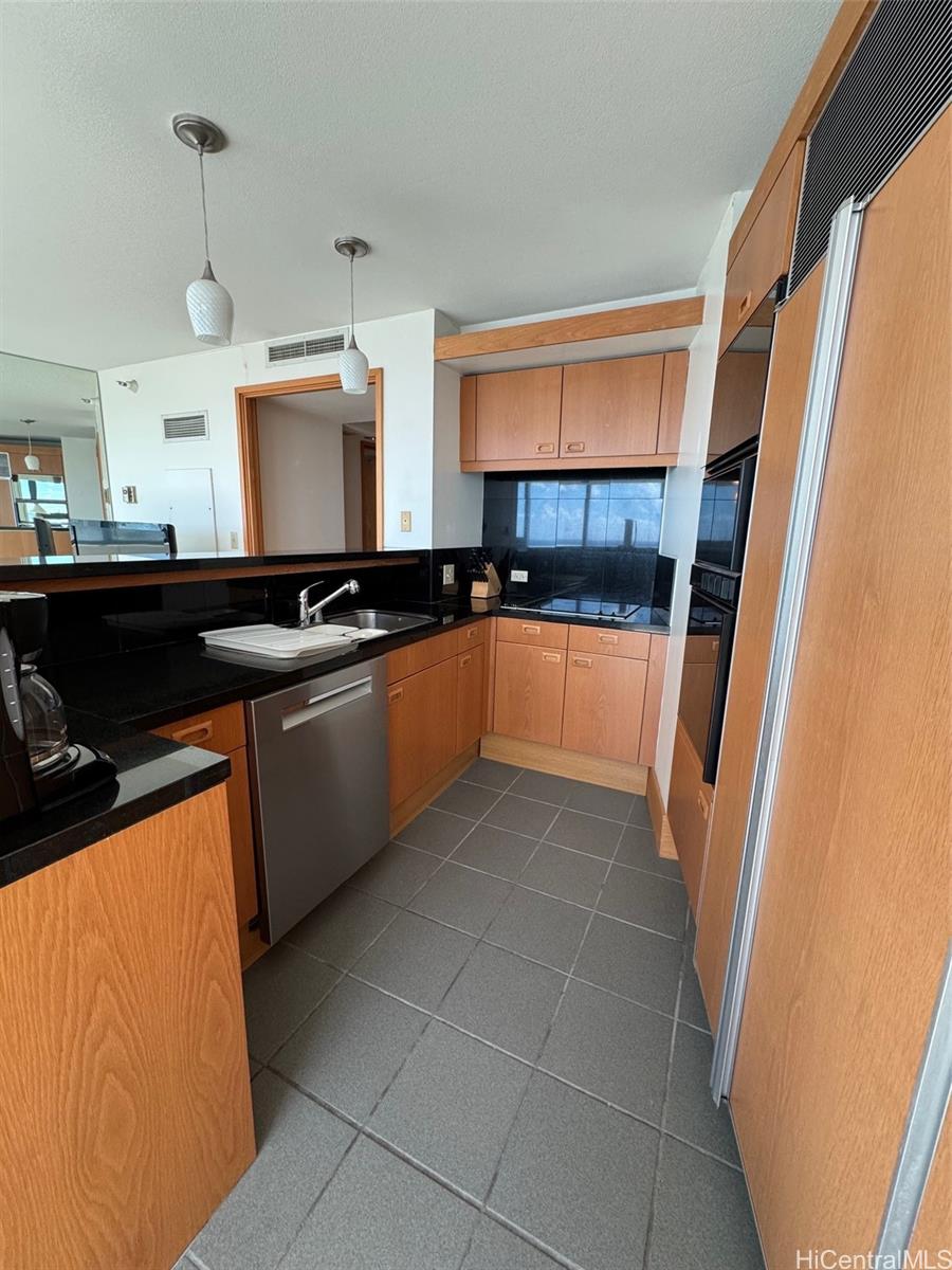 Nauru Tower condo # 2105, Honolulu, Hawaii - photo 9 of 25