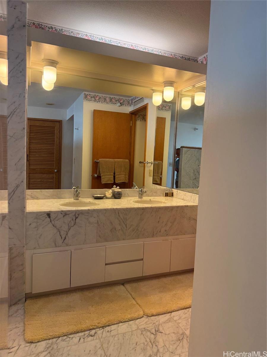 Nauru Tower condo # 2105, Honolulu, Hawaii - photo 10 of 25