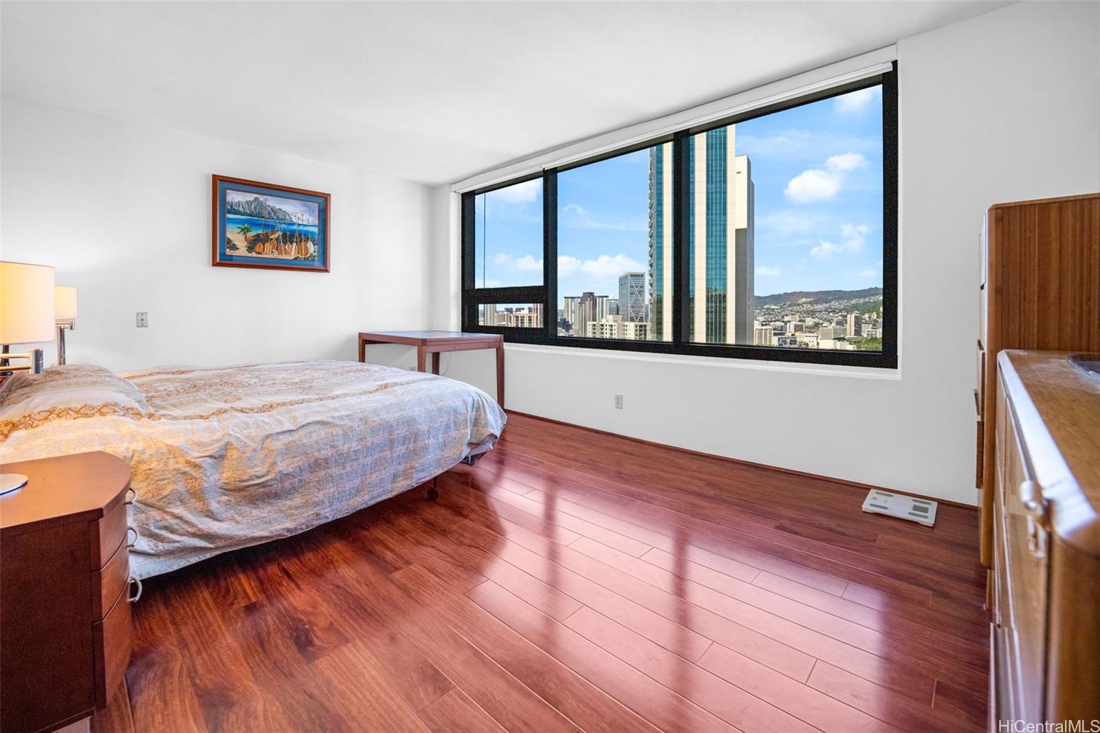 Nauru Tower condo # 2808, Honolulu, Hawaii - photo 8 of 19