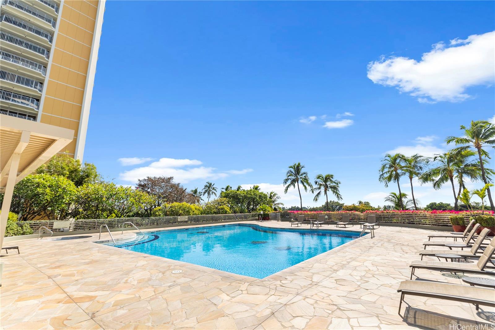 Nauru Tower condo # 3203, Honolulu, Hawaii - photo 19 of 25