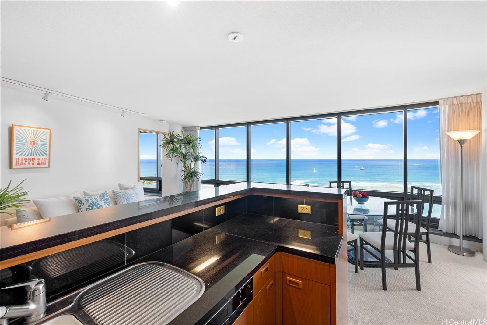 Nauru Tower condo # 3203, Honolulu, Hawaii - photo 5 of 25