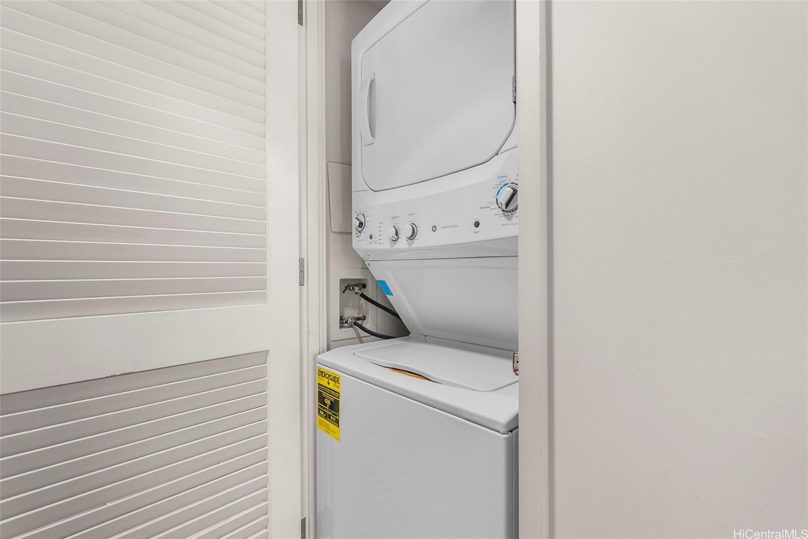 Nauru Tower condo # 3204, Honolulu, Hawaii - photo 15 of 23