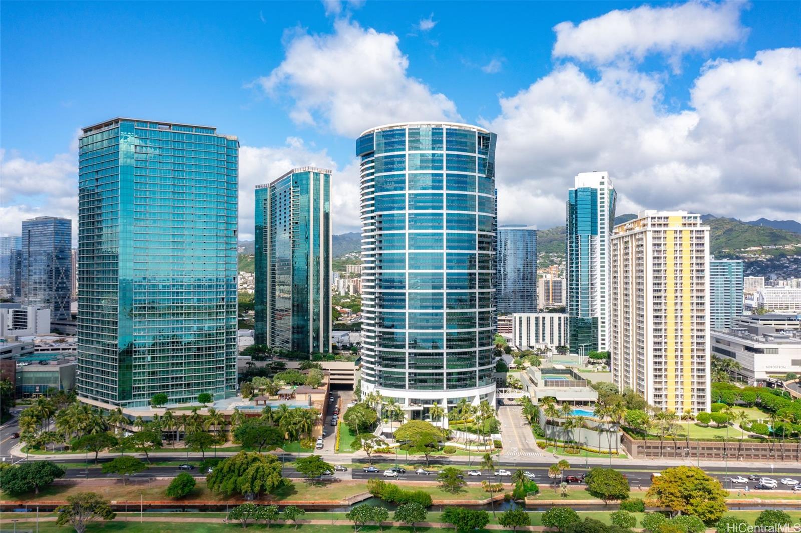 Nauru Tower condo # 3204, Honolulu, Hawaii - photo 3 of 23
