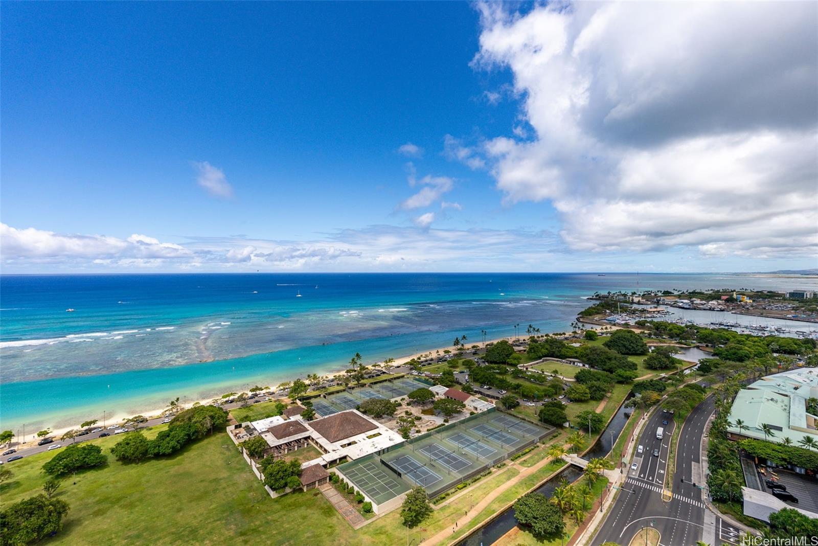 Nauru Tower condo # 3204, Honolulu, Hawaii - photo 22 of 23