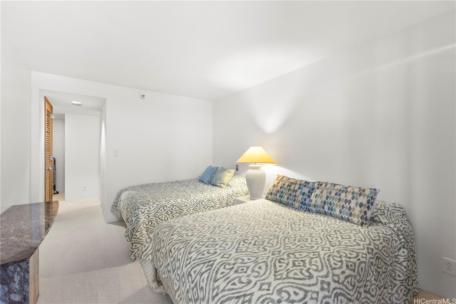 Nauru Tower condo # 3305, Honolulu, Hawaii - photo 16 of 25