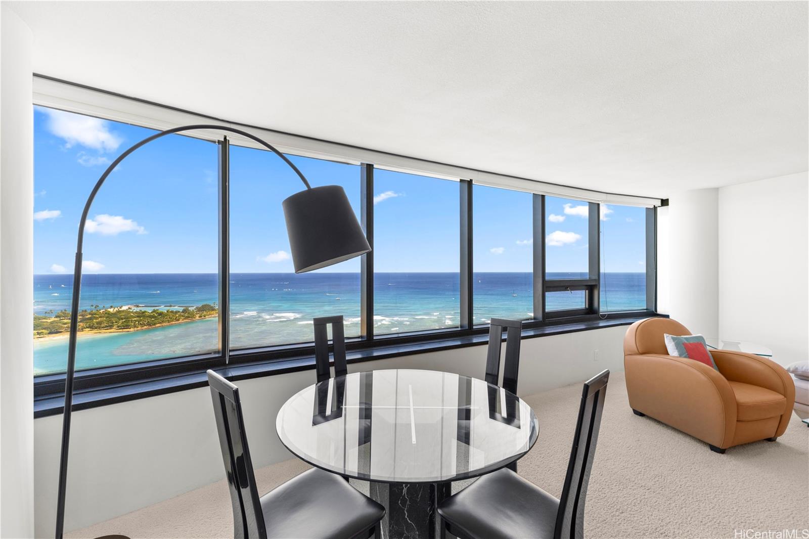 Nauru Tower condo # 3305, Honolulu, Hawaii - photo 5 of 25