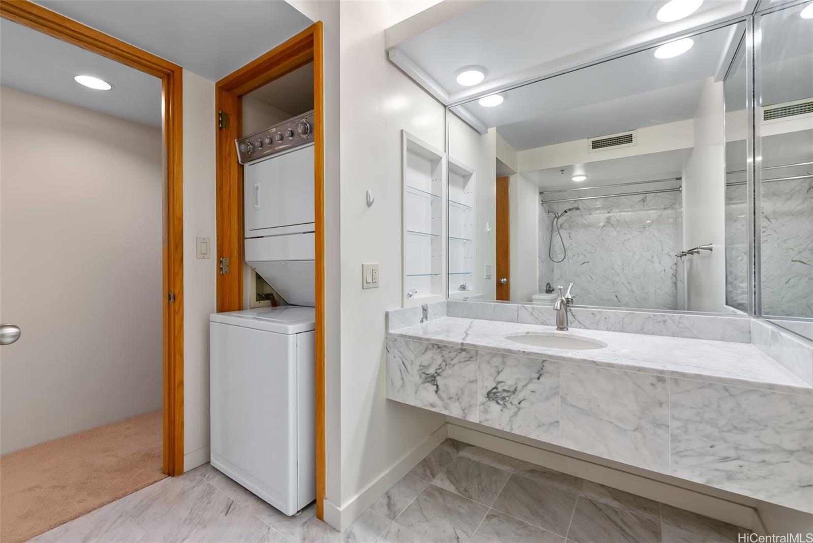 Nauru Tower condo # 3408, Honolulu, Hawaii - photo 21 of 25