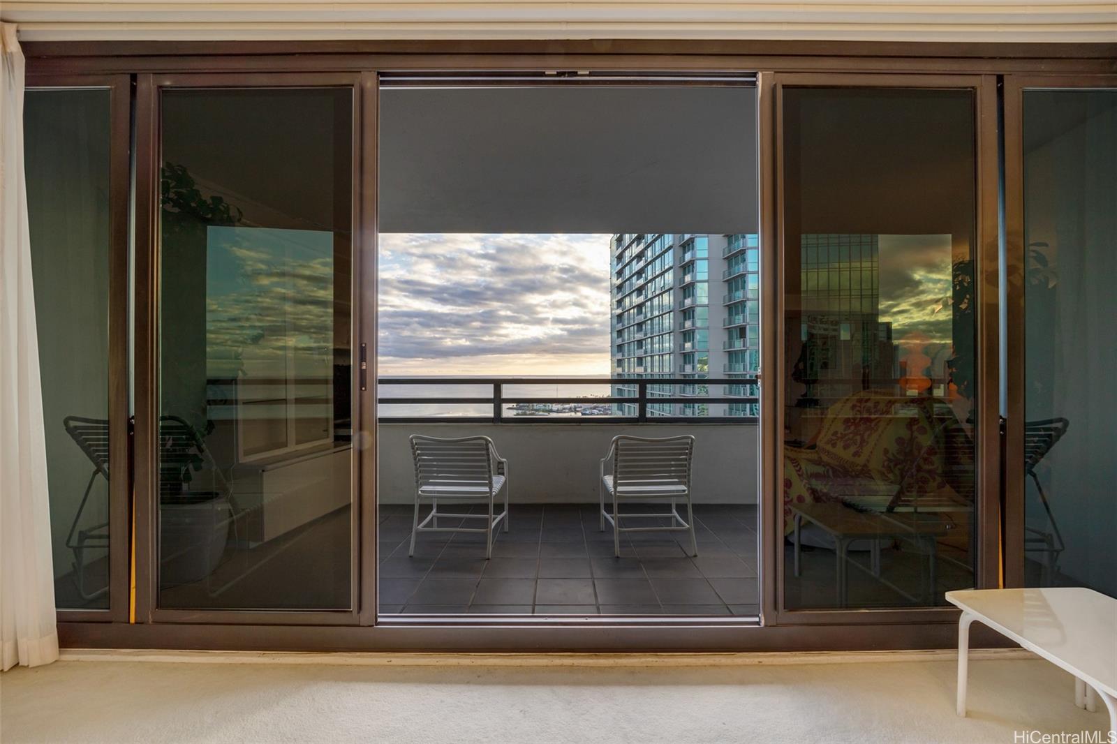 Nauru Tower condo # 3501, Honolulu, Hawaii - photo 25 of 25