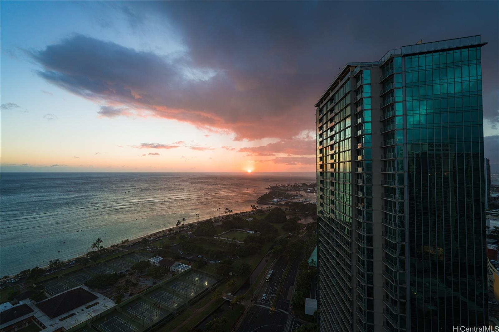 Nauru Tower condo # 3601, Honolulu, Hawaii - photo 20 of 25