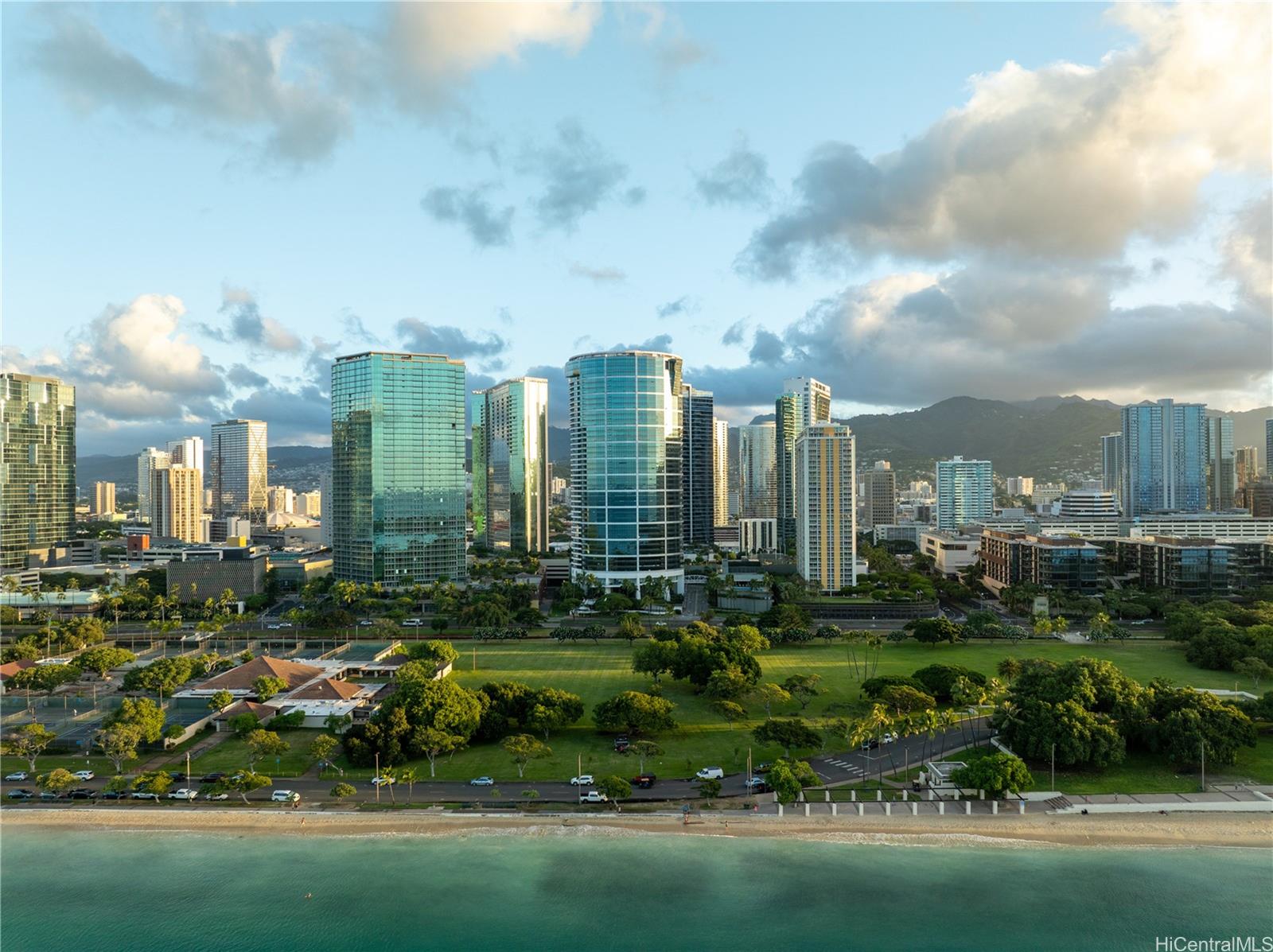 Nauru Tower condo # 3601, Honolulu, Hawaii - photo 5 of 25