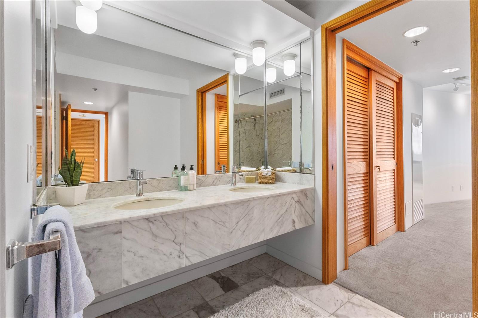 Nauru Tower condo # 3607, Honolulu, Hawaii - photo 12 of 18