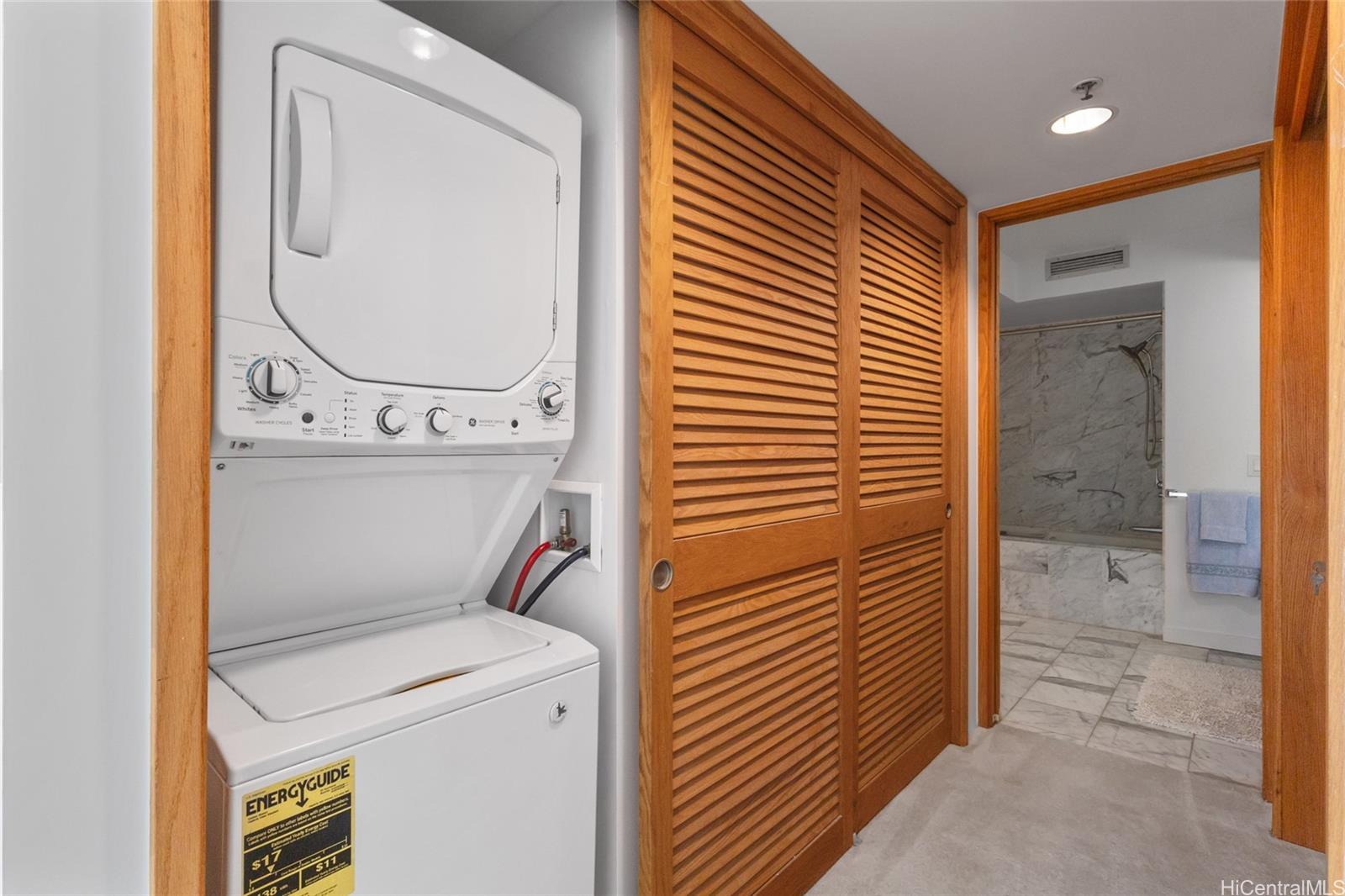 Nauru Tower condo # 3607, Honolulu, Hawaii - photo 11 of 15