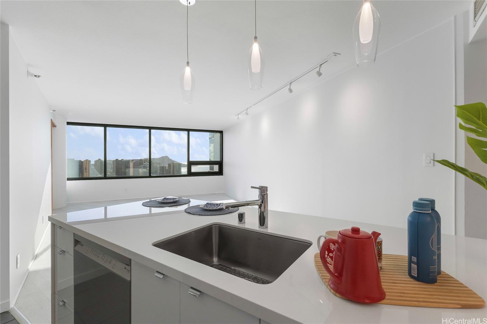 Nauru Tower condo # 3607, Honolulu, Hawaii - photo 3 of 15