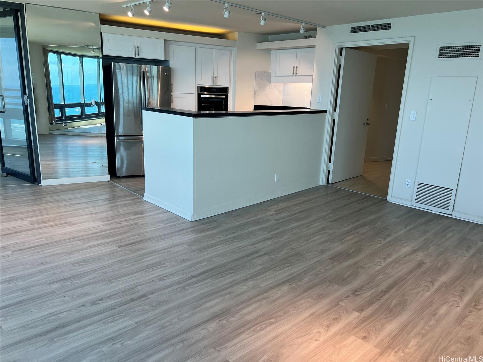 1330 Ala Moana Blvd Honolulu - Rental - photo 2 of 15