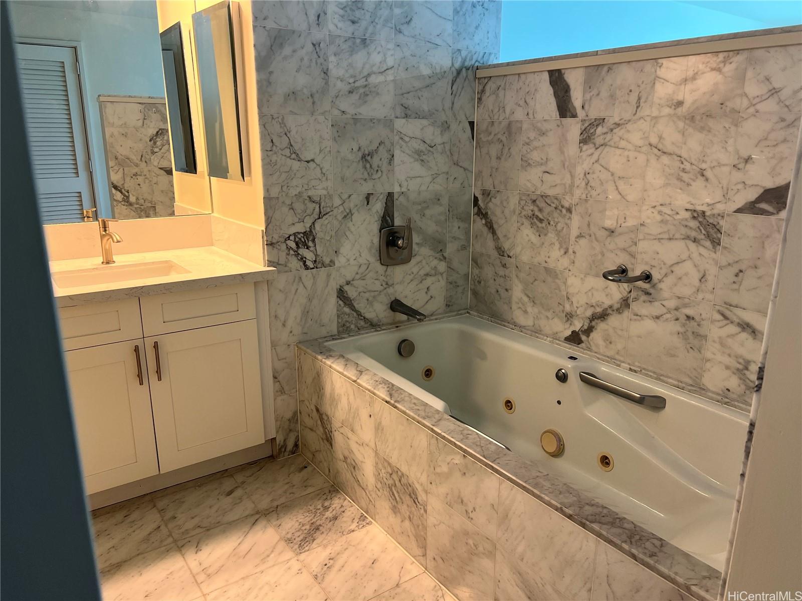 1330 Ala Moana Blvd Honolulu - Rental - photo 9 of 15