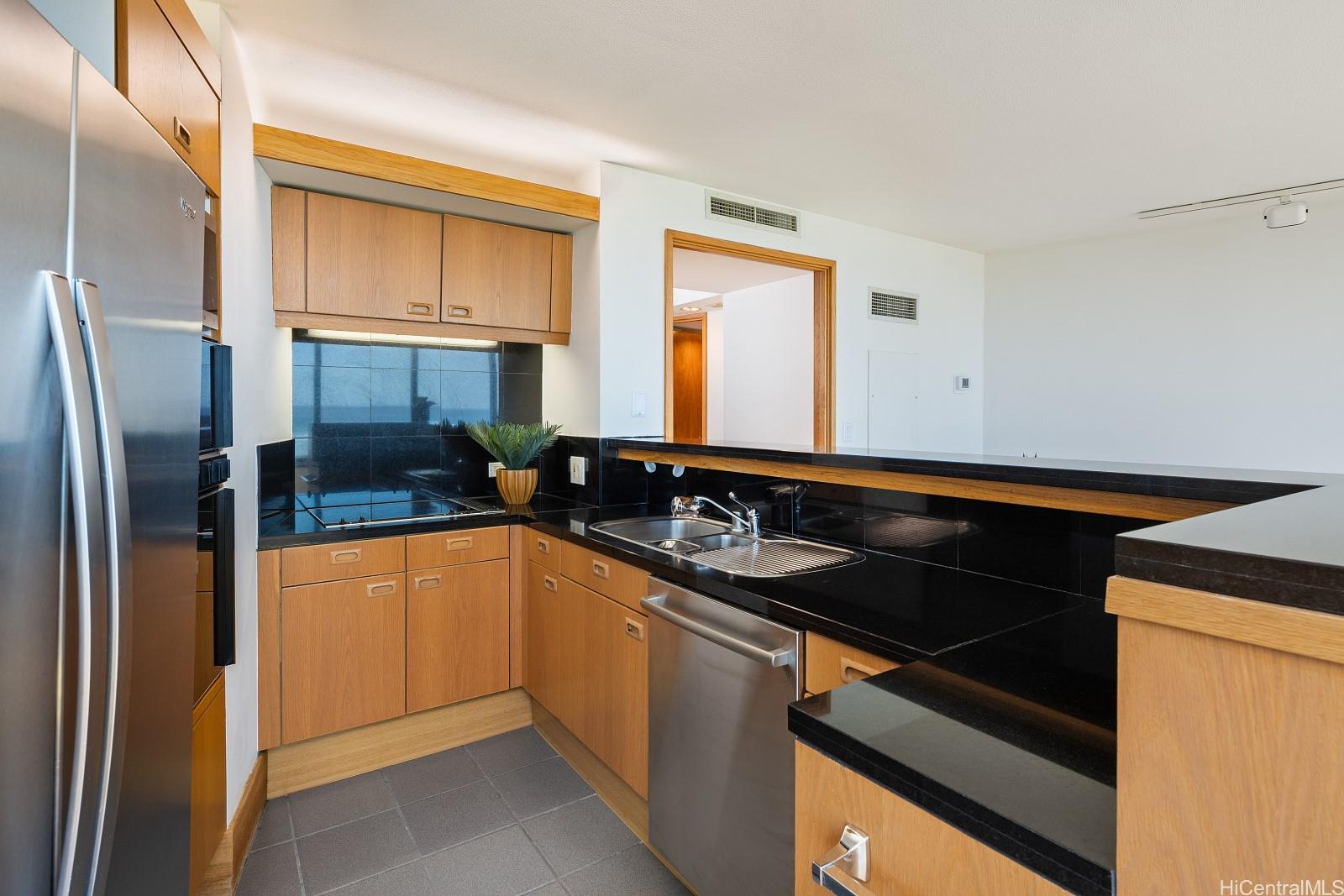 1330 Ala Moana Blvd Honolulu - Rental - photo 13 of 25