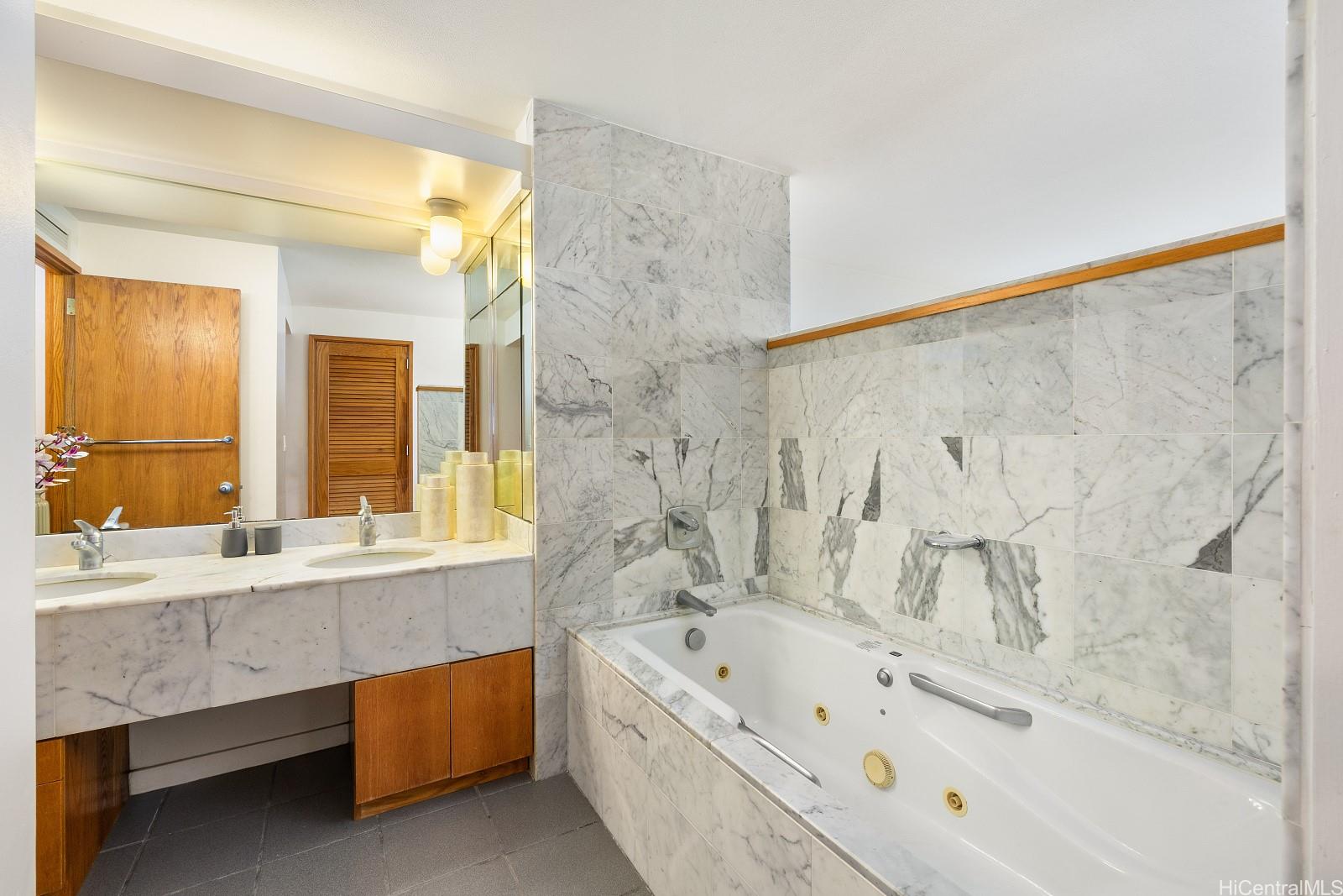 1330 Ala Moana Blvd Honolulu - Rental - photo 21 of 25