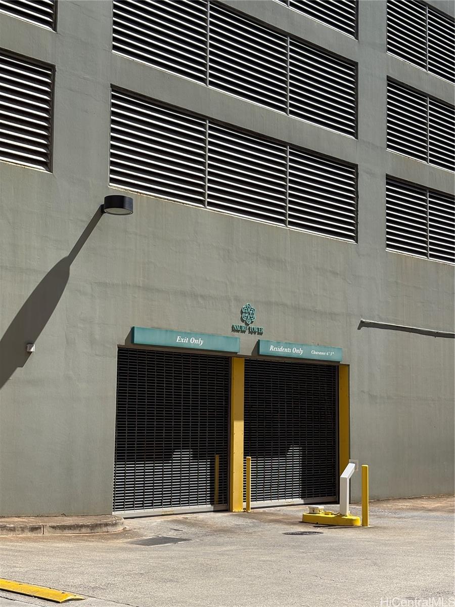 Nauru Tower condo # B193, Honolulu, Hawaii - photo 2 of 3