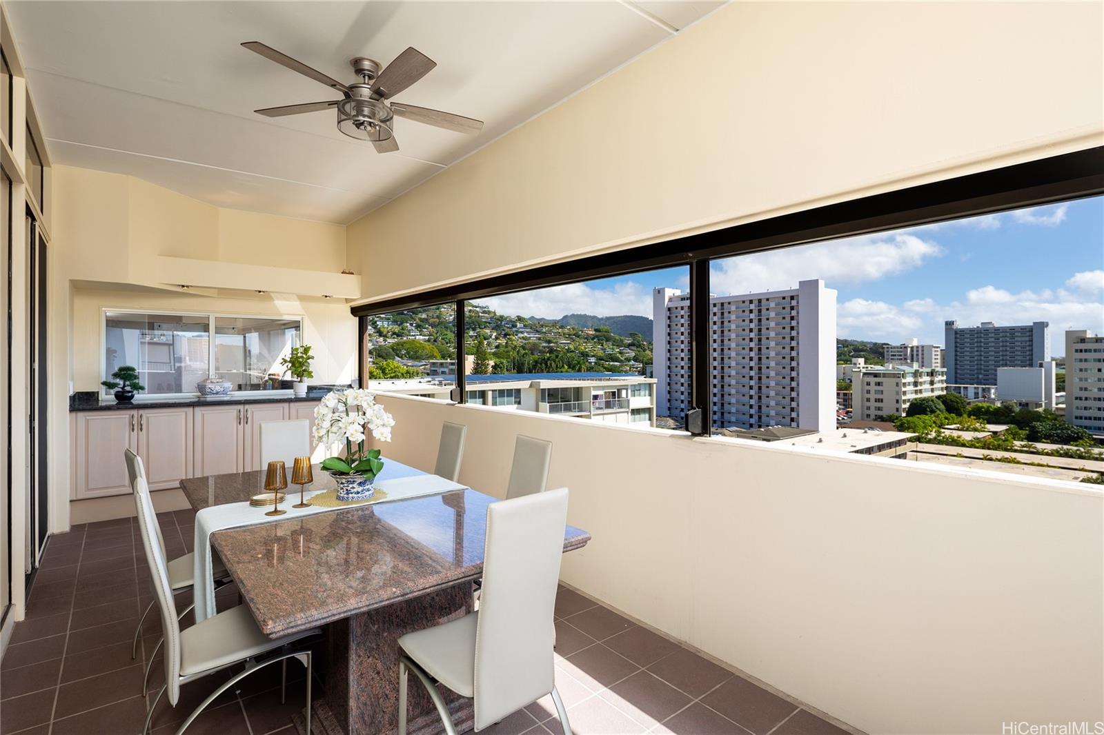 Makiki Regent condo # PH2, Honolulu, Hawaii - photo 6 of 25