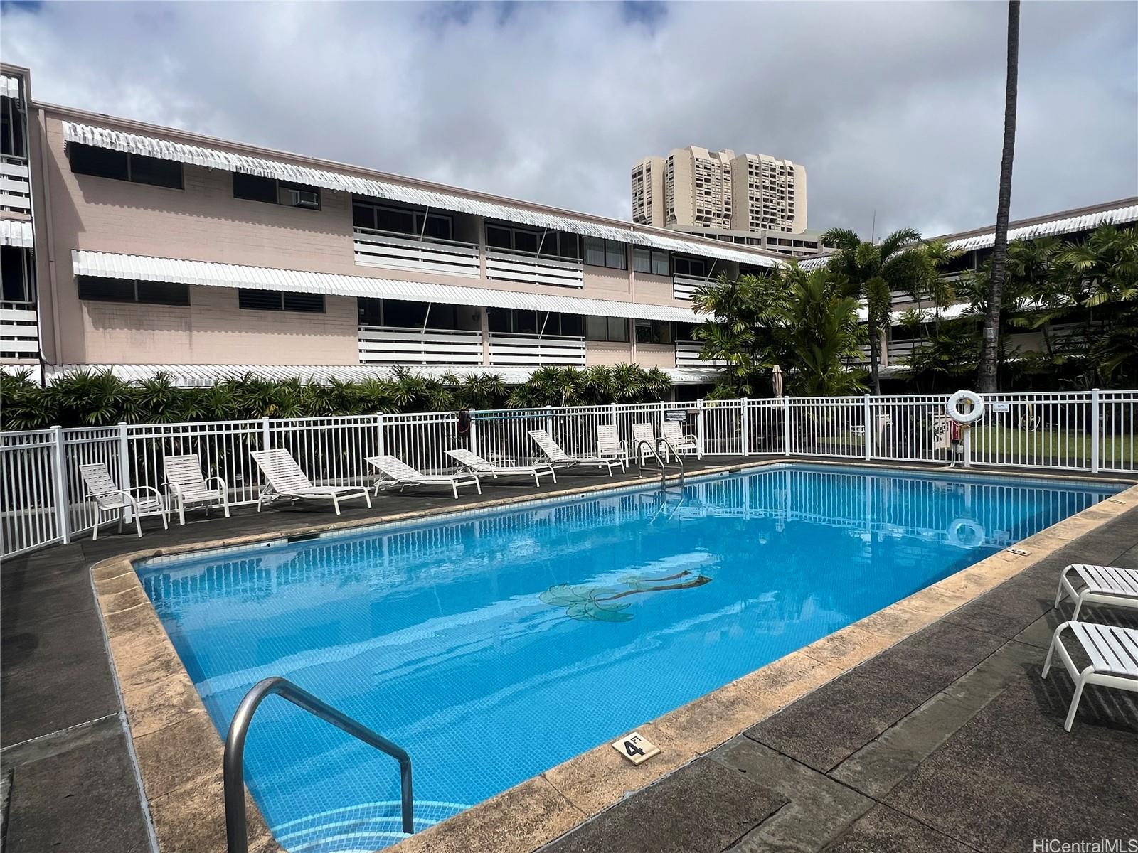 1330 Wilder Ave Honolulu - Rental - photo 14 of 17