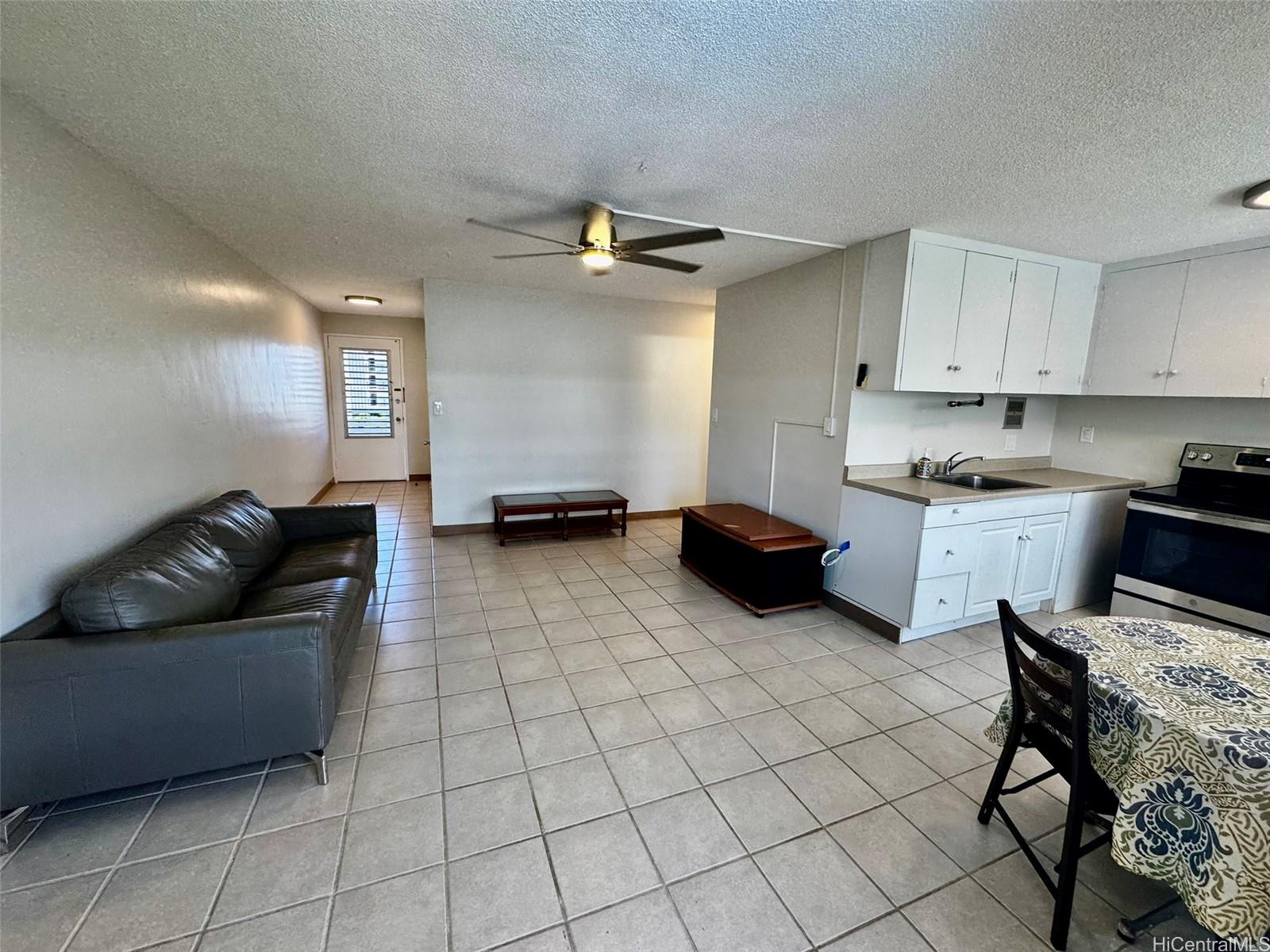 1330 Wilder Ave Honolulu - Rental - photo 5 of 17