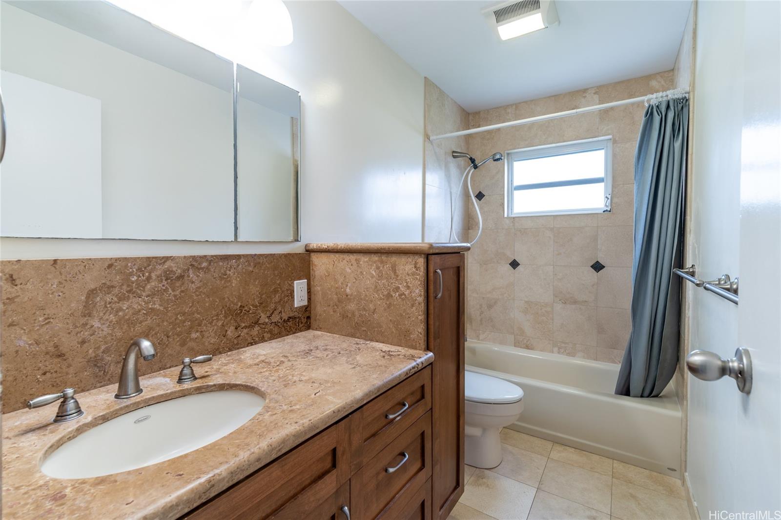 1335  Onioni Street Keolu Hills, Kailua home - photo 14 of 25