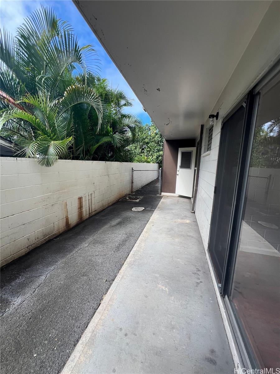 1335 Wilder Ave Honolulu - Rental - photo 11 of 15