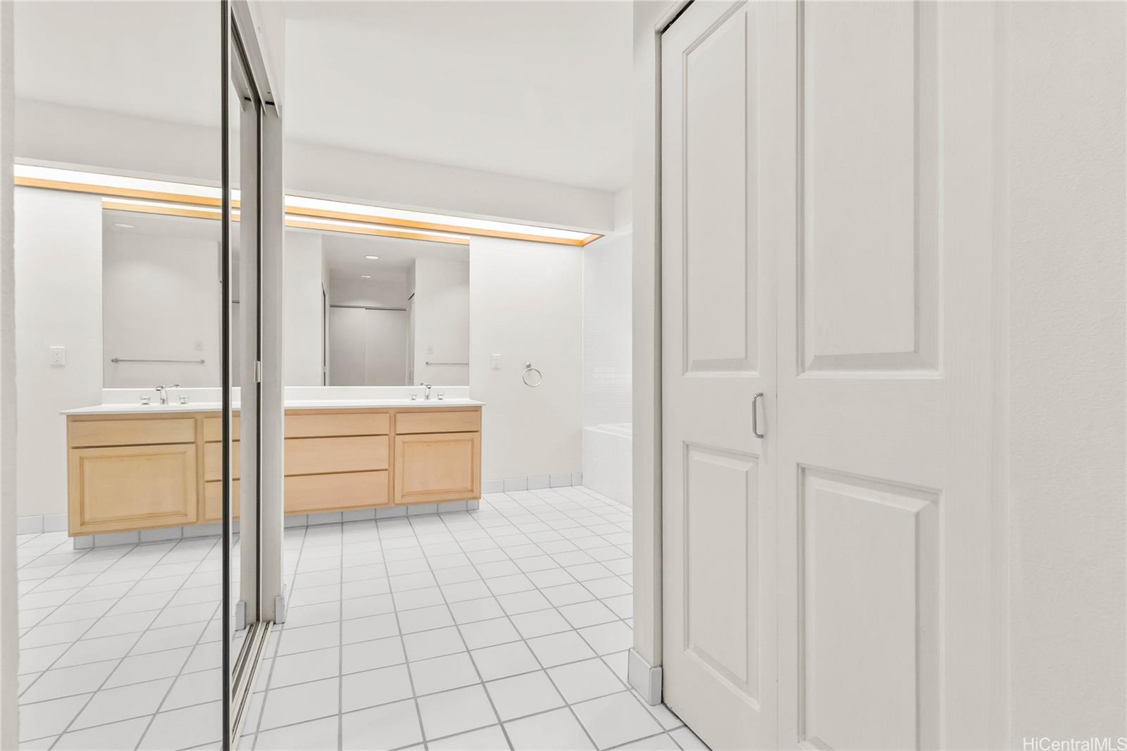 1337 Moanalualani Way townhouse # #11B, Honolulu, Hawaii - photo 12 of 15