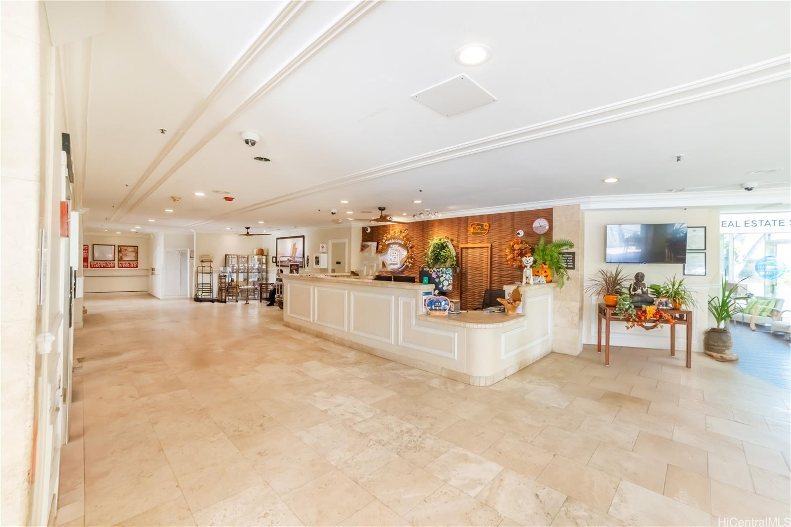 Waikiki Grand Hotel condo # 219, Honolulu, Hawaii - photo 11 of 16