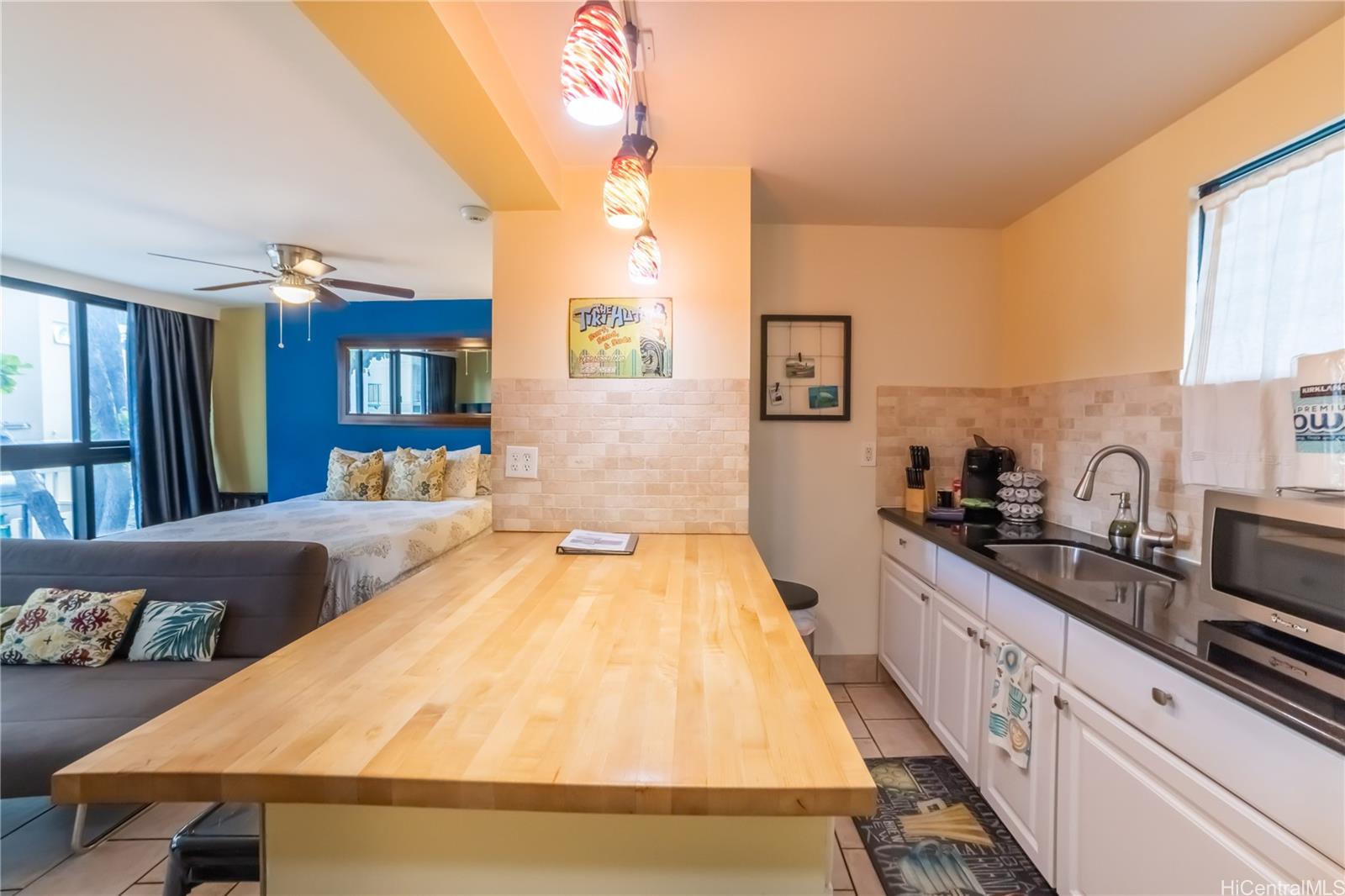 Waikiki Grand Hotel condo # 219, Honolulu, Hawaii - photo 8 of 16