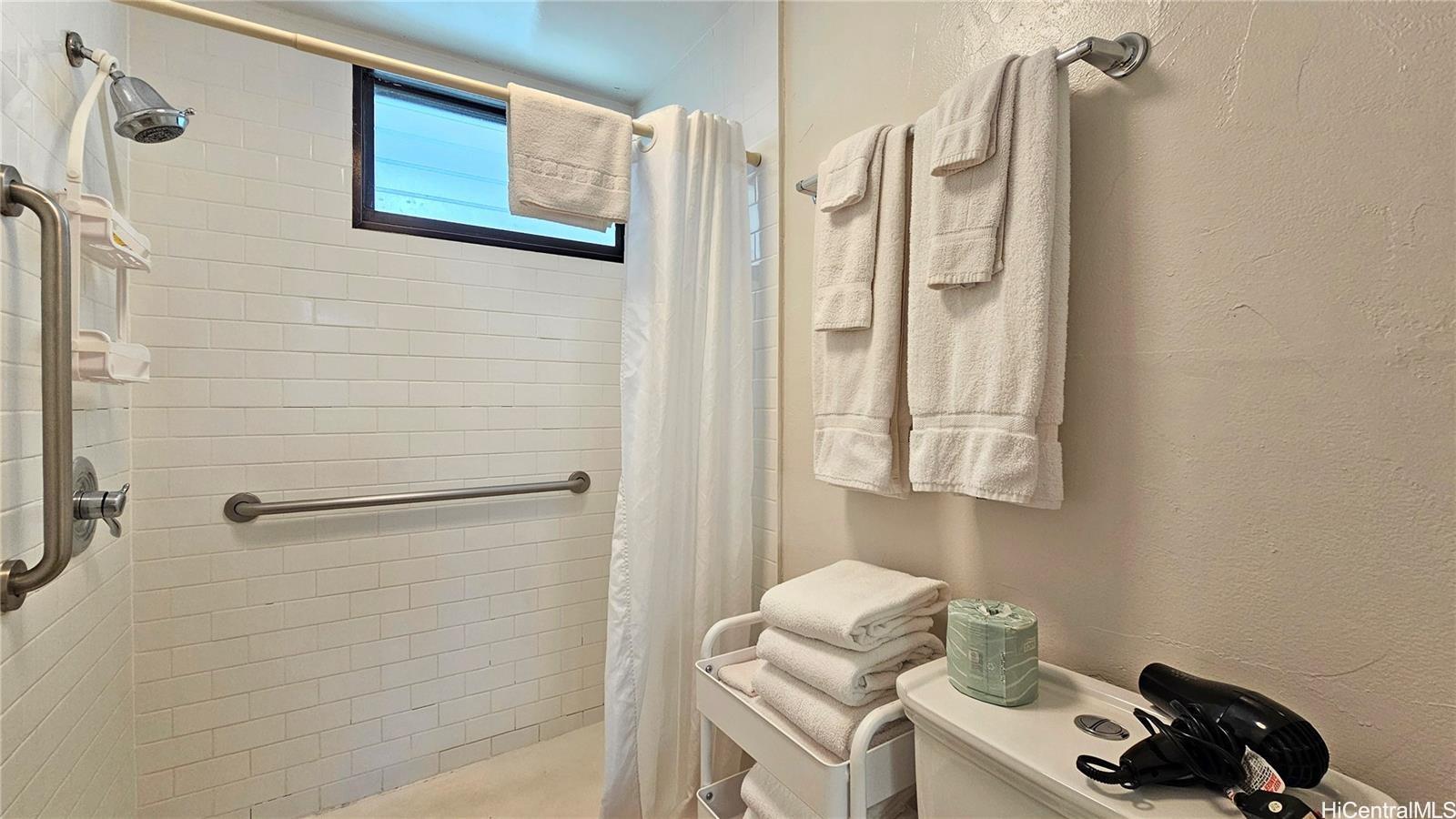 Waikiki Grand Hotel condo # 220, Honolulu, Hawaii - photo 11 of 21