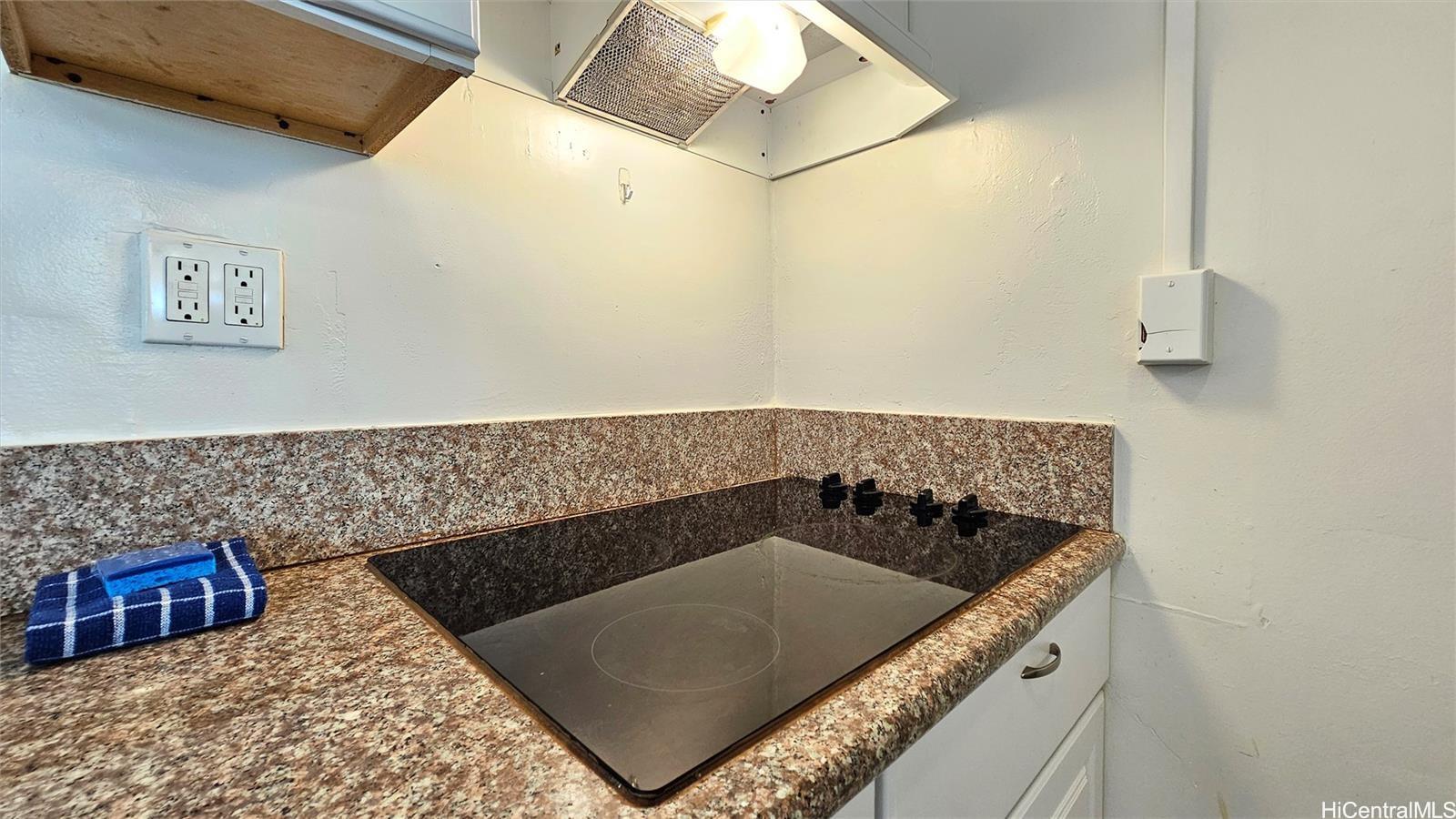 Waikiki Grand Hotel condo # 220, Honolulu, Hawaii - photo 8 of 21