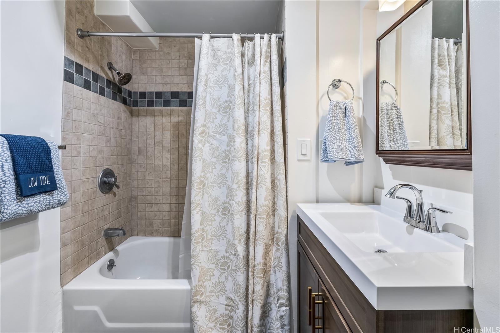 Waikiki Grand Hotel condo # 316, Honolulu, Hawaii - photo 9 of 19