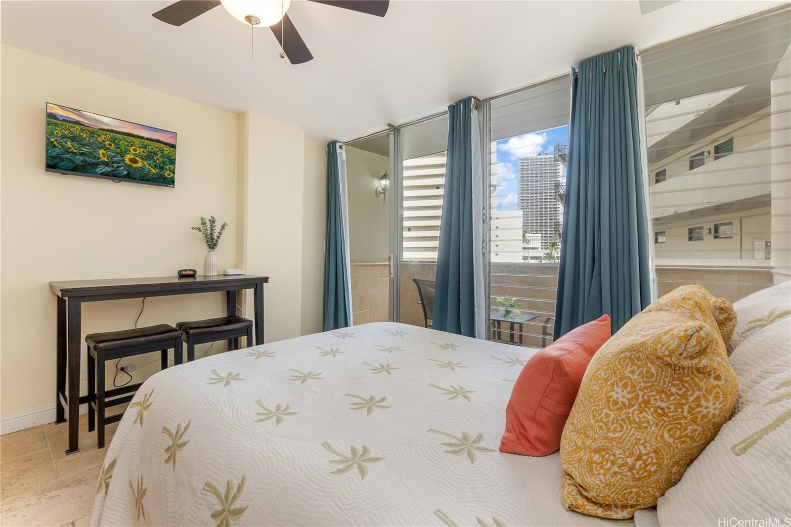 Waikiki Grand Hotel condo # 501, Honolulu, Hawaii - photo 2 of 25