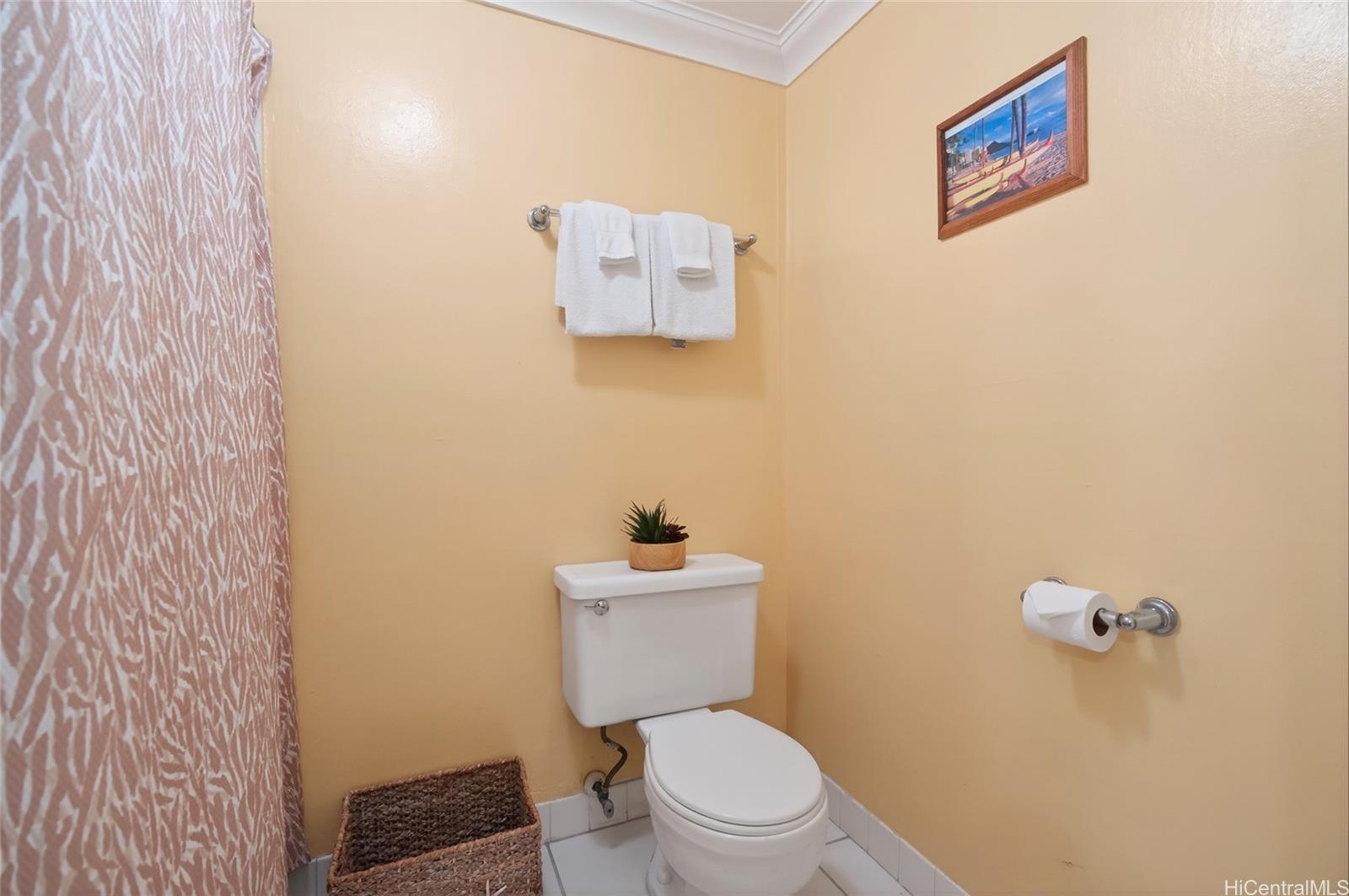 Waikiki Grand Hotel condo # 618, Honolulu, Hawaii - photo 9 of 21