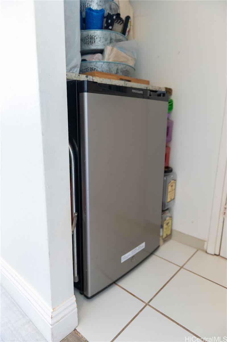 Waikiki Grand Hotel condo # 707, Honolulu, Hawaii - photo 14 of 23