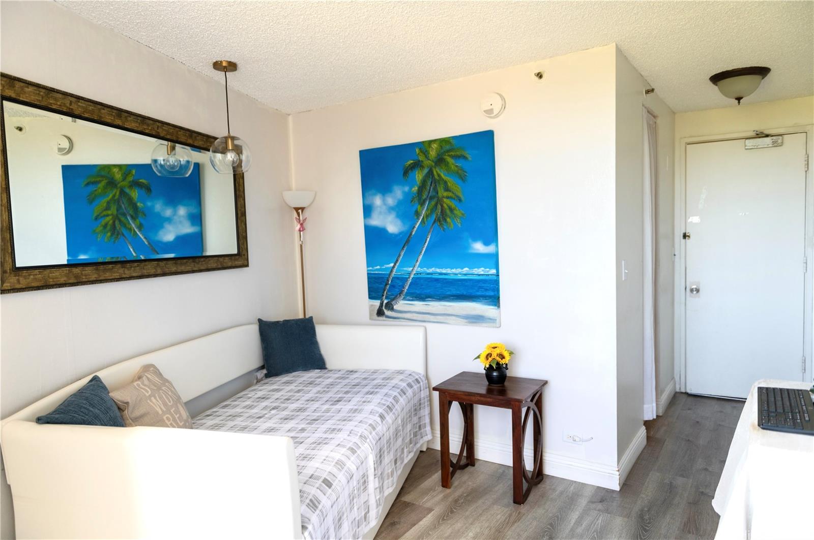 Waikiki Grand Hotel condo # 707, Honolulu, Hawaii - photo 7 of 23