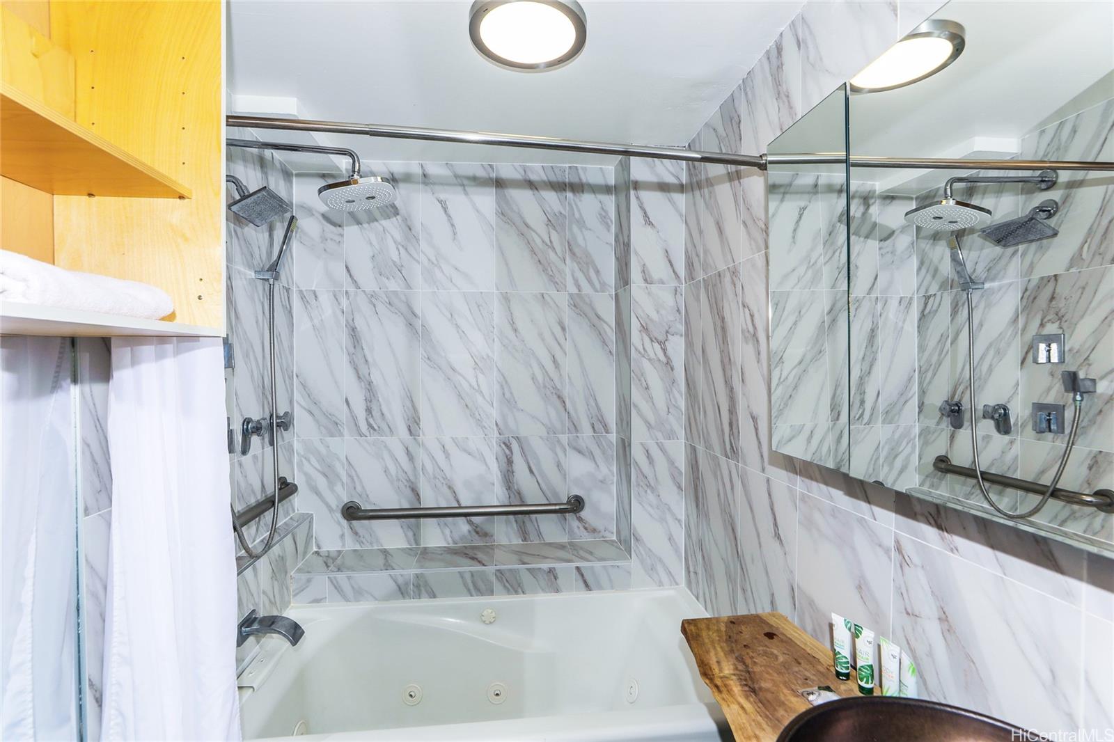 Waikiki Grand Hotel condo # 716, Honolulu, Hawaii - photo 12 of 24