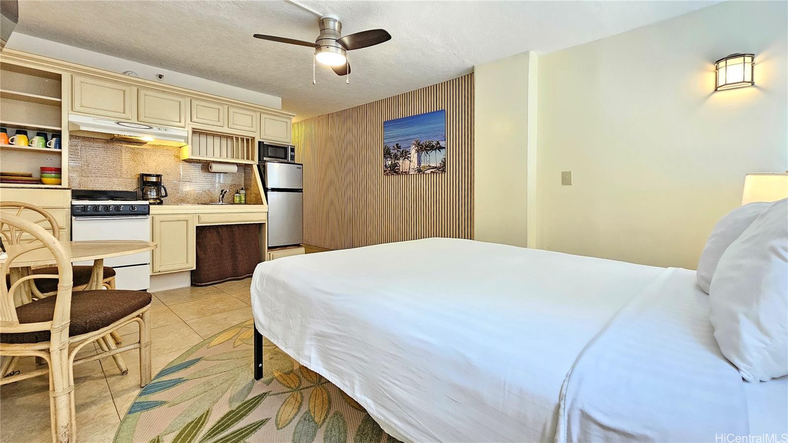 Waikiki Grand Hotel condo # 801, Honolulu, Hawaii - photo 2 of 17