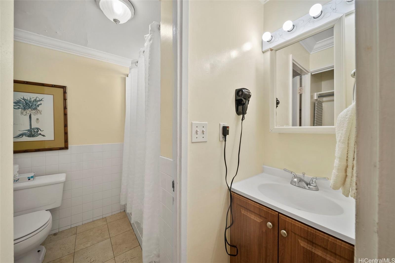 Waikiki Grand Hotel condo # 822, Honolulu, Hawaii - photo 13 of 22