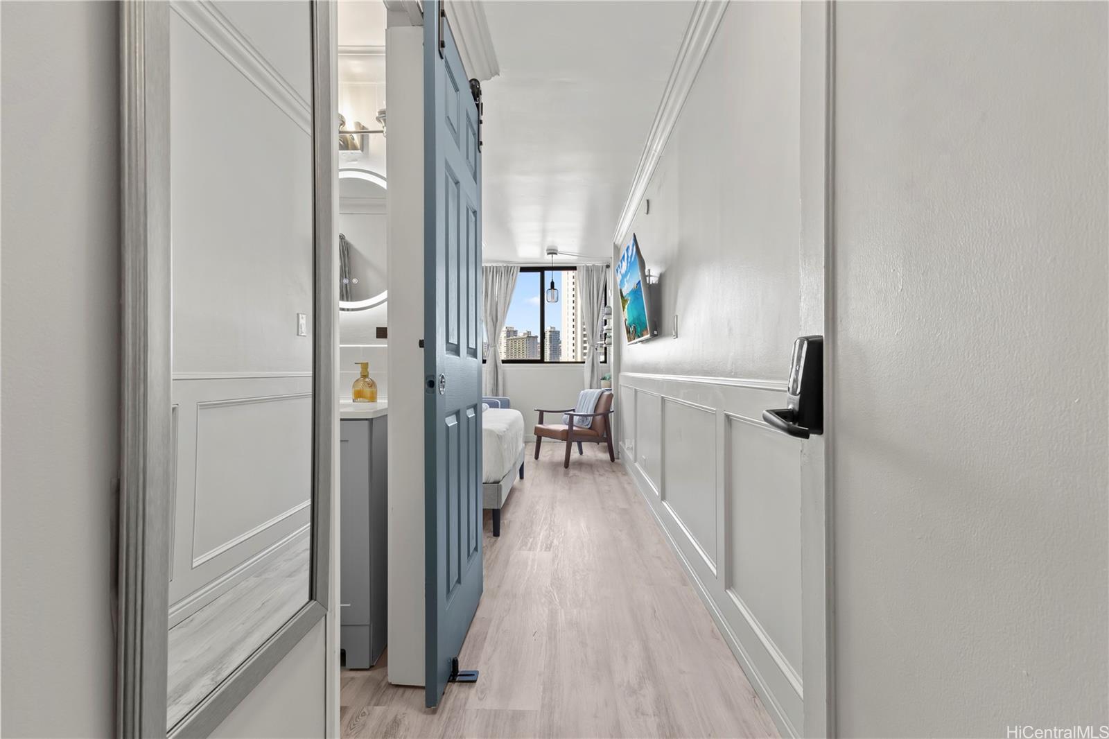 Waikiki Grand Hotel condo # 906, Honolulu, Hawaii - photo 11 of 21