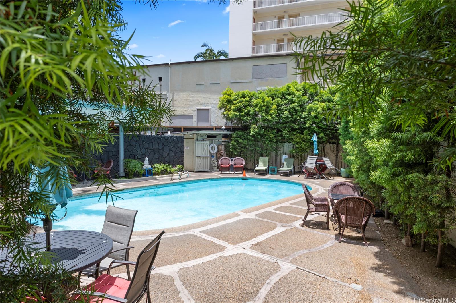 Waikiki Grand Hotel condo # 906, Honolulu, Hawaii - photo 18 of 21