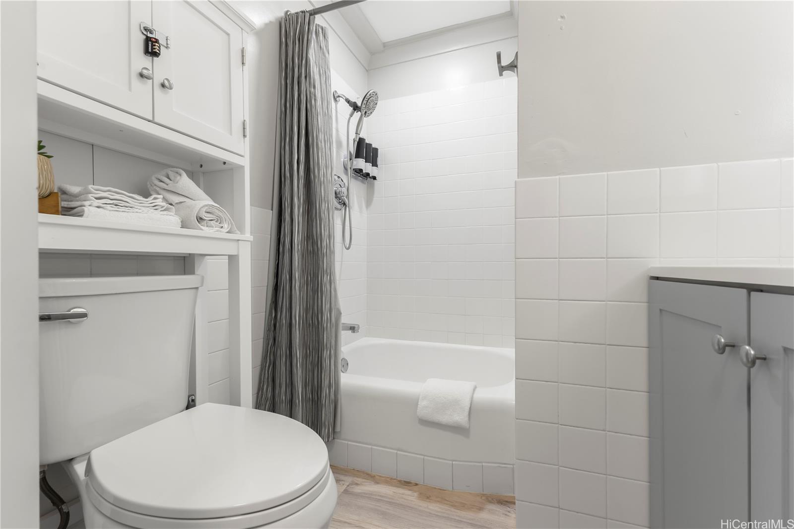 Waikiki Grand Hotel condo # 906, Honolulu, Hawaii - photo 10 of 21