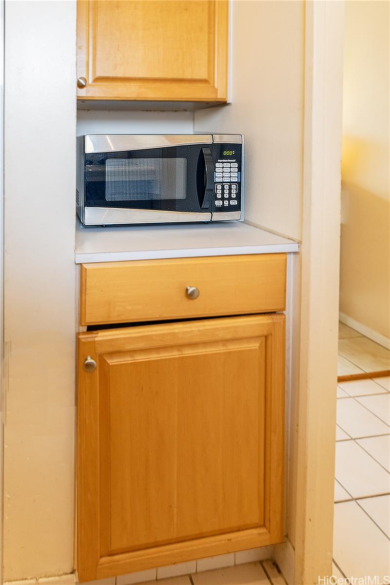 Waikiki Grand Hotel condo # 920, Honolulu, Hawaii - photo 11 of 21