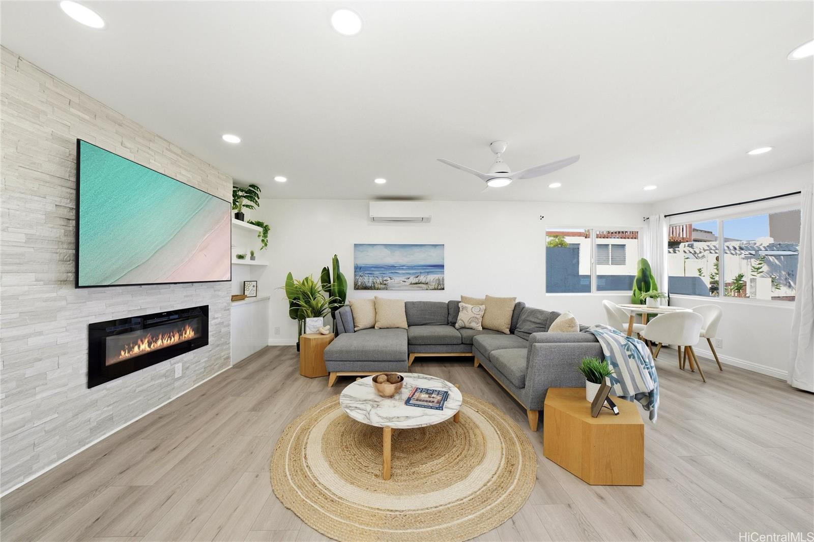 1340  Aupupu Street Hillcrest, Kailua home - photo 2 of 25