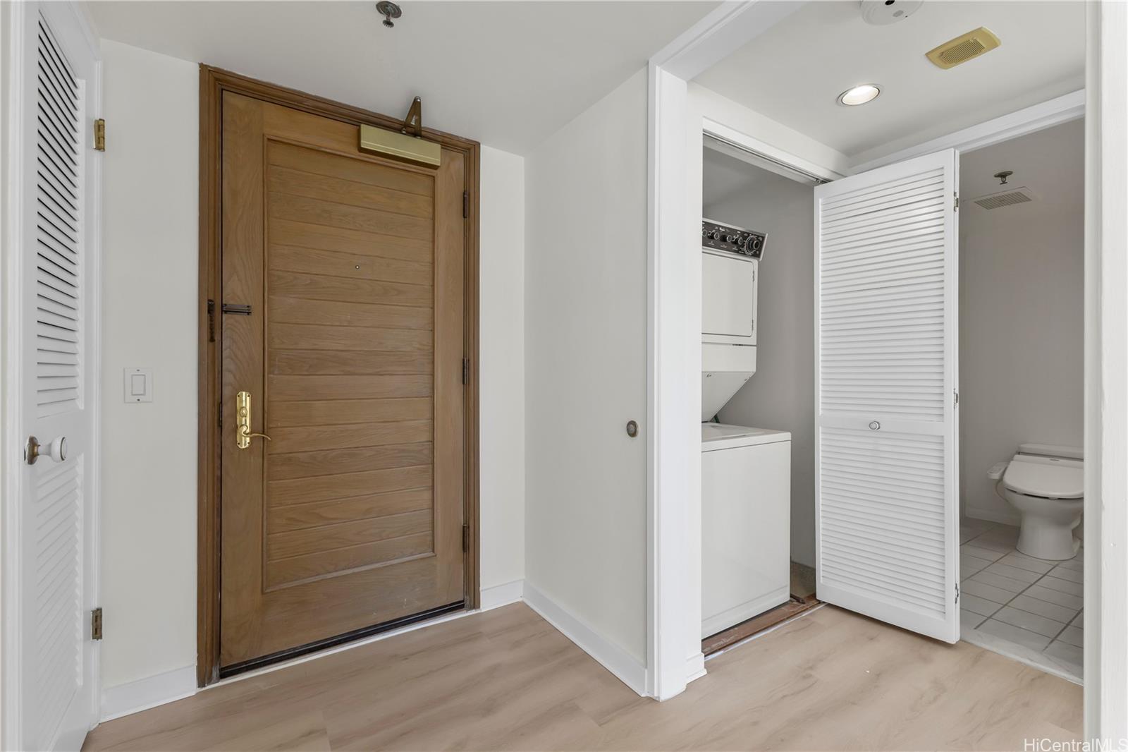 Uraku Tower Hawaii condo # 10C, Honolulu, Hawaii - photo 13 of 25