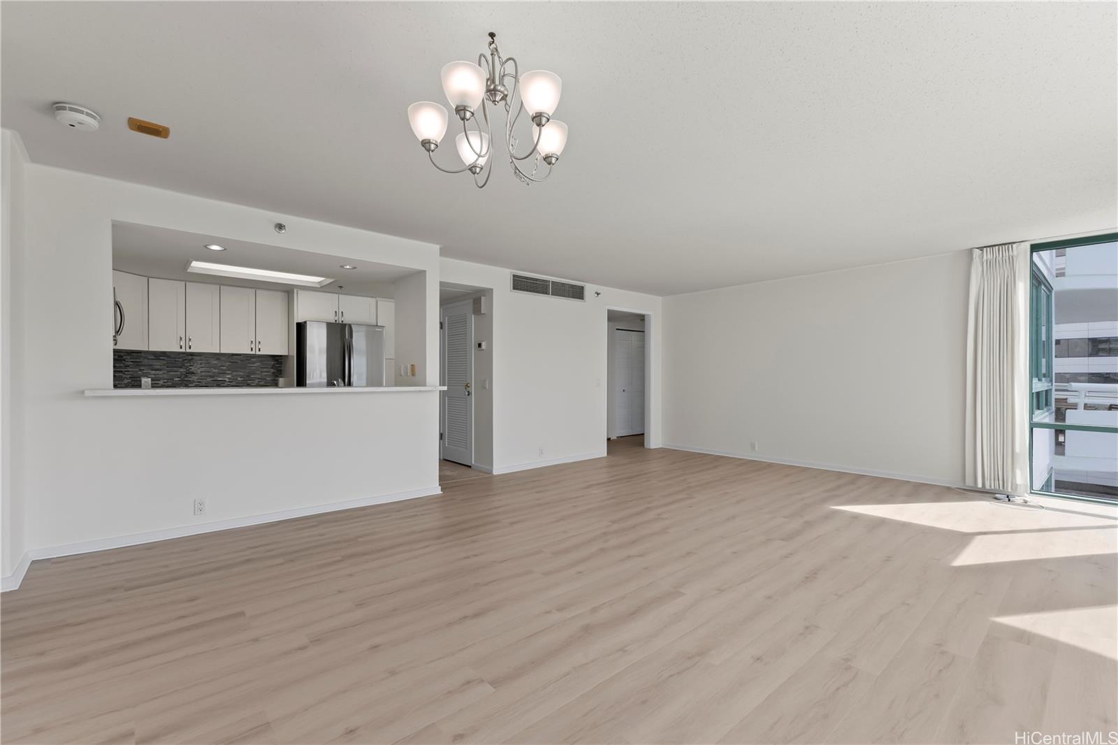 Uraku Tower Hawaii condo # 10C, Honolulu, Hawaii - photo 5 of 25