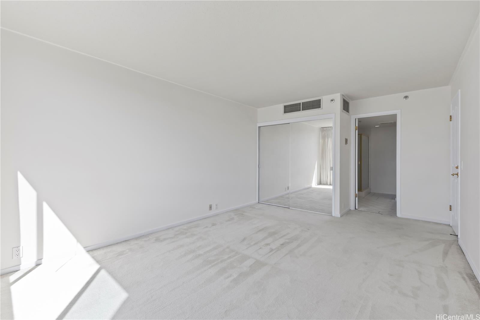 Uraku Tower Hawaii condo # 10C, Honolulu, Hawaii - photo 9 of 25