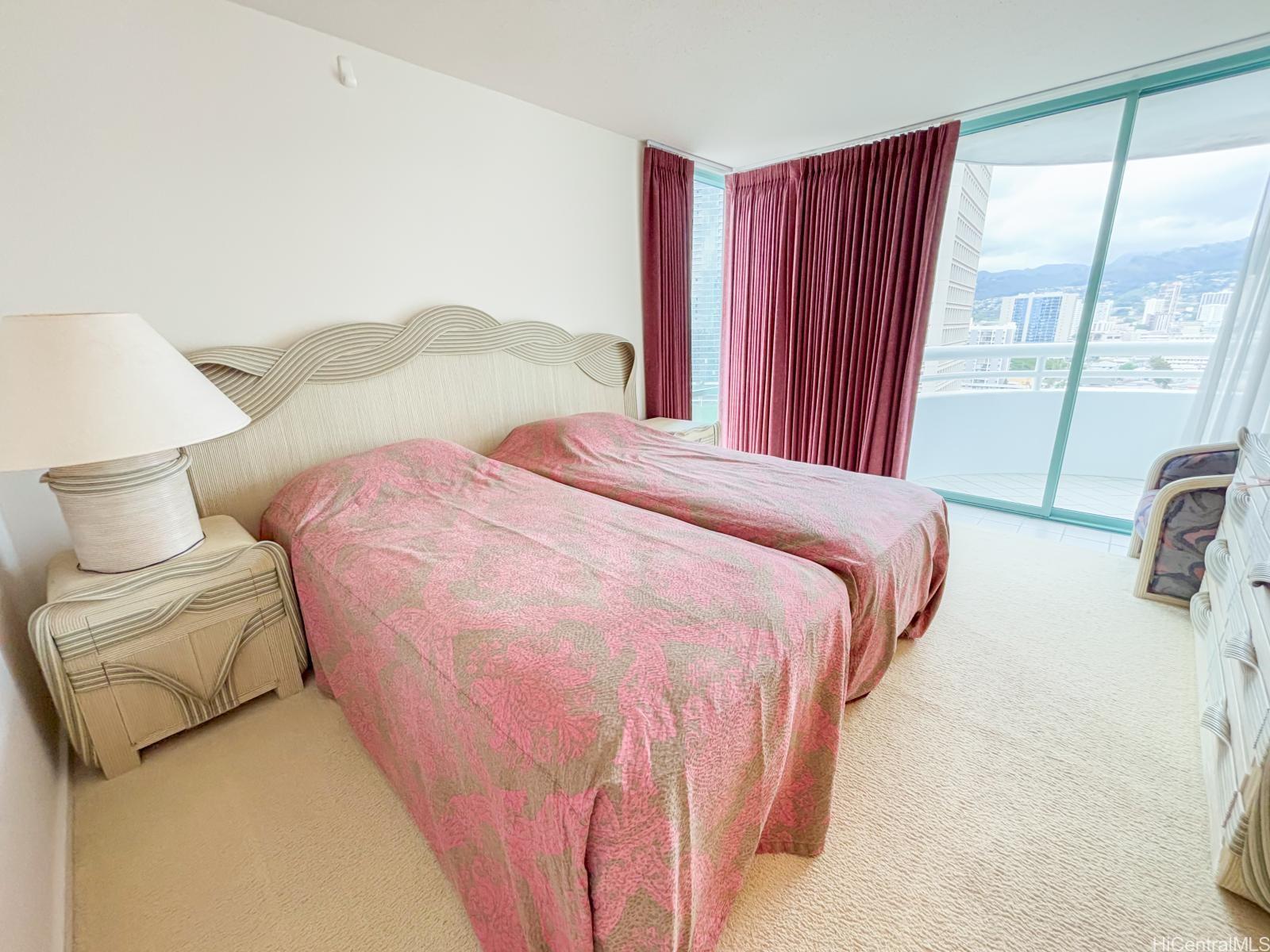 1341 Kapiolani Blvd Honolulu - Rental - photo 7 of 25